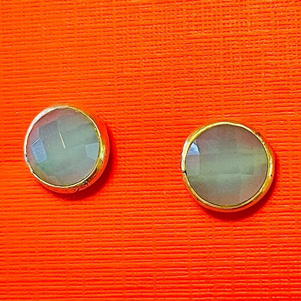 Round Faceted Stud Earrings in Pale Blue-Gray-Green